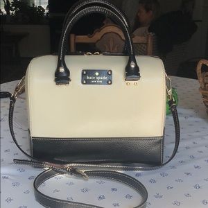 perfect condition pebbled leather Kate spade purse
